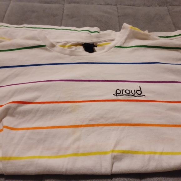 PROUD tee - Picture 3 of 6